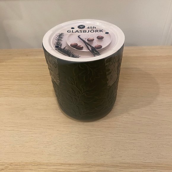 New IKEA GLASBJÖRK  Candle cedar vanilla  In Ceramic Jar Green  45 hr - Picture 4 of 5